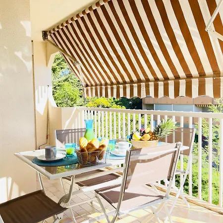 Tres Bel Face Au Port Santa -piscine Appartement *