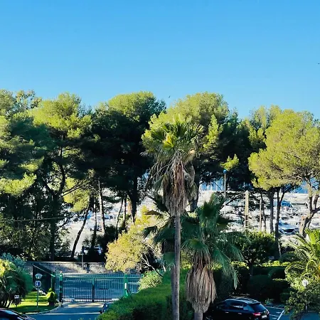 Tres Bel Face Au Port Santa -piscine Appartement