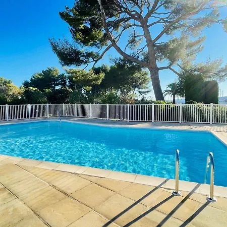Tres Bel Face Au Port Santa -piscine * Saint-Raphael (Var)