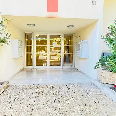 Apartamento Tres Bel Face Au Port Santa -piscine Saint-Raphaël
